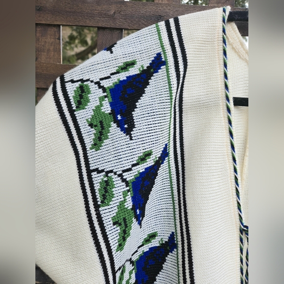 Vintage Poncho - Picture 5 of 9